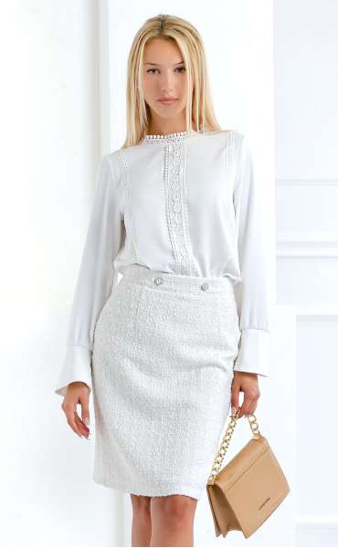 White fine bouclé knee-length skirt with accents